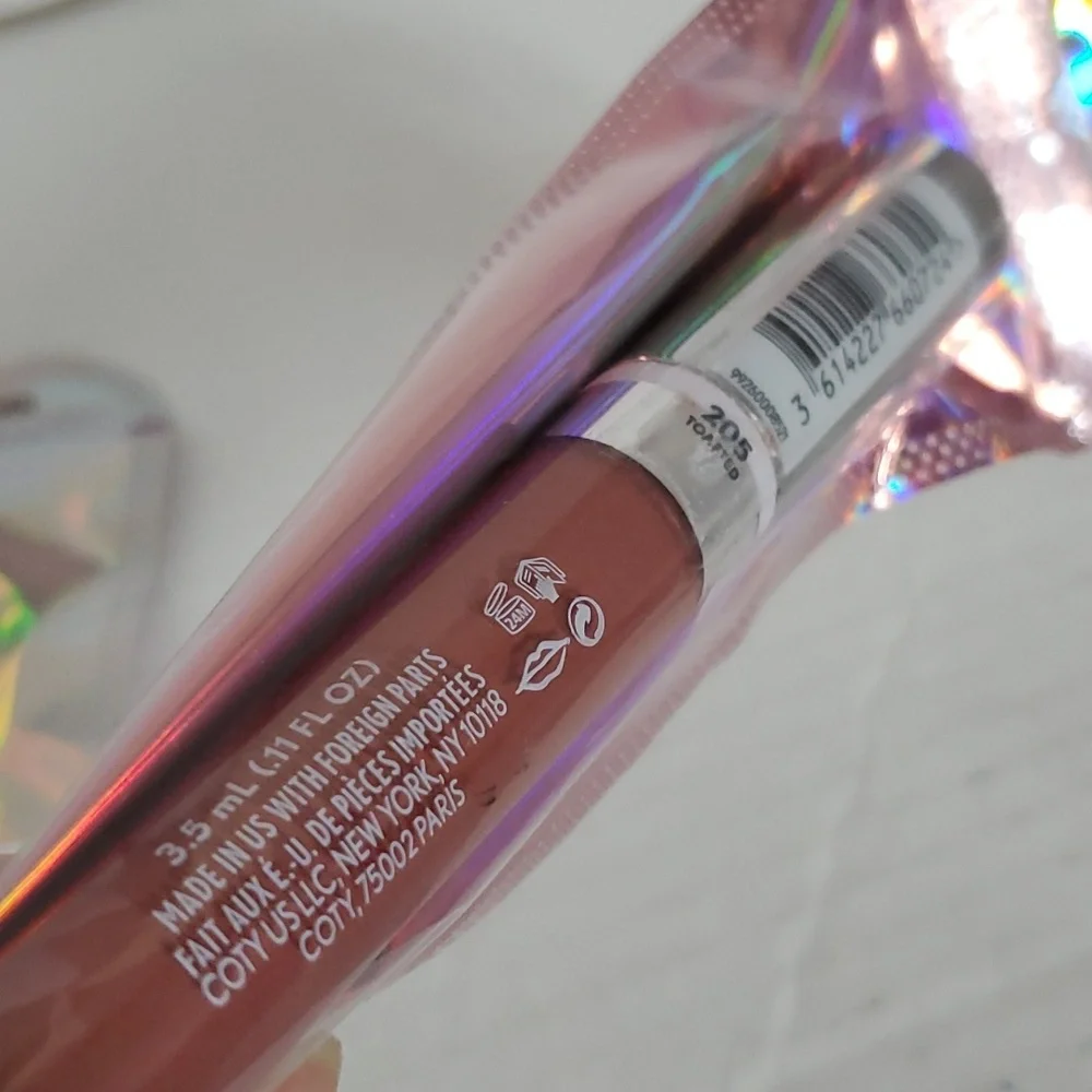 4 Covergirl Melting Pout Vinyl Vow Matte Liquid Lipsticks Lip Color 3.5 NWT